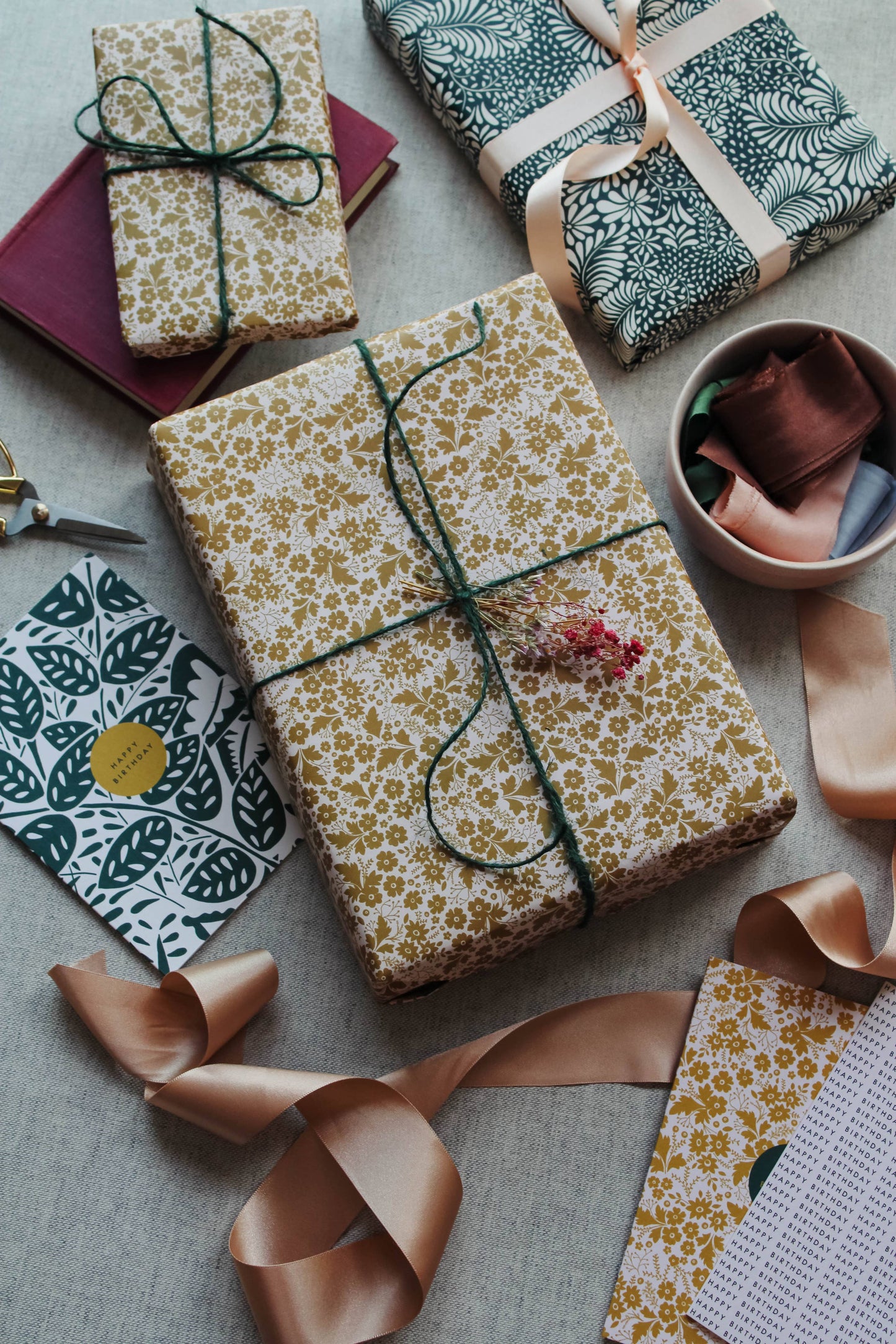 Green Botanical Gift Wrap