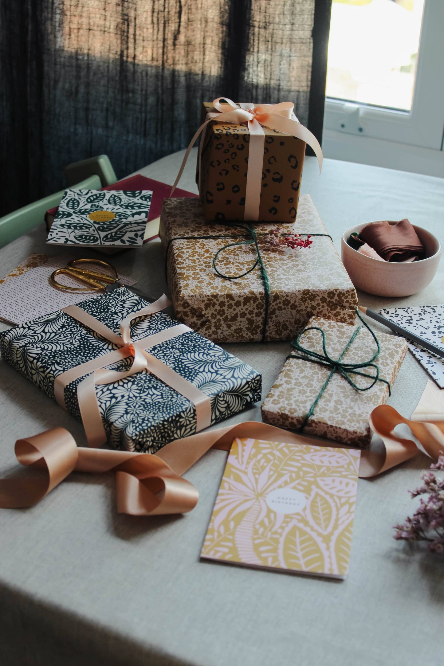 Green Botanical Gift Wrap