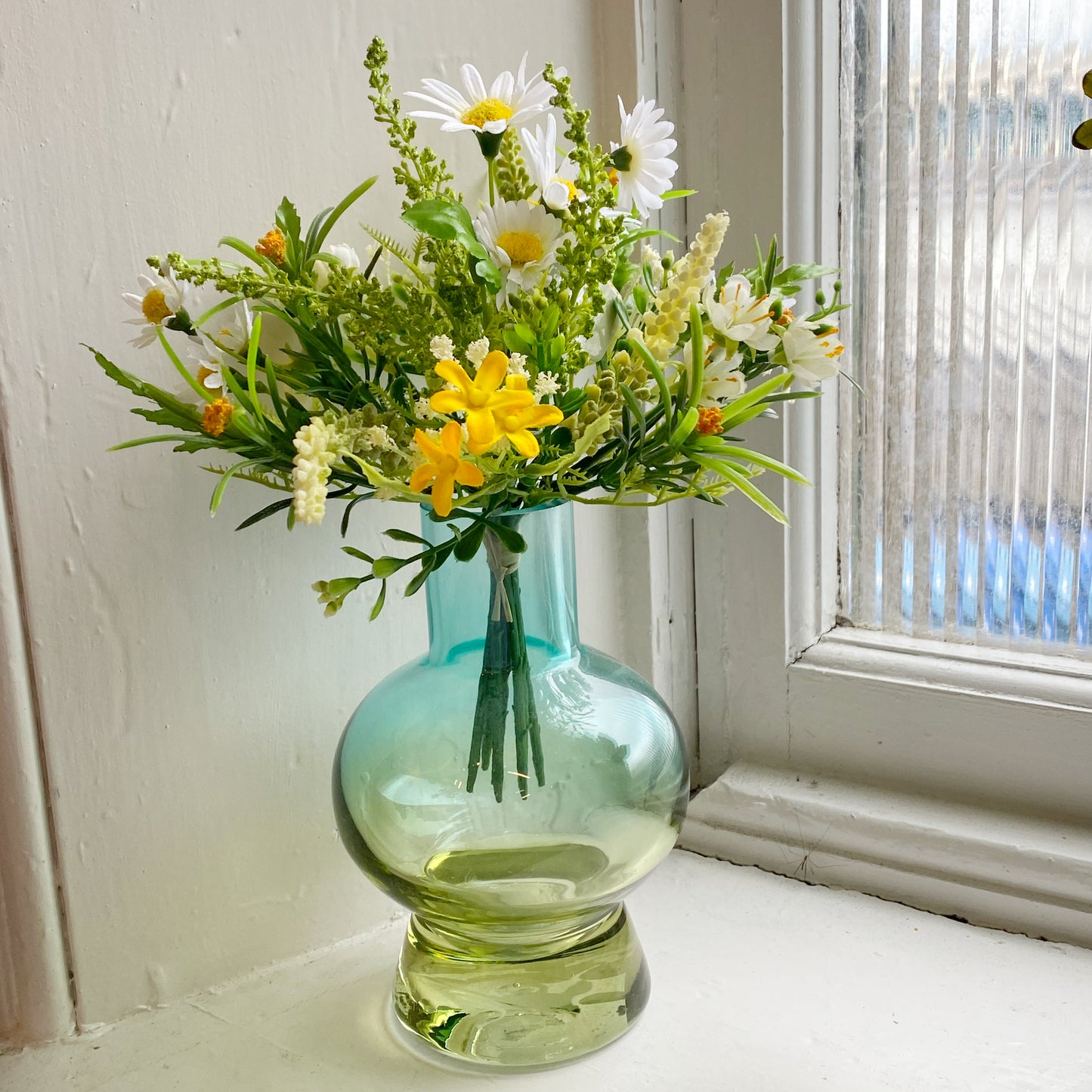 Artificial Summer Daisy Mixed Blossom Bunch - 20 cm Tall