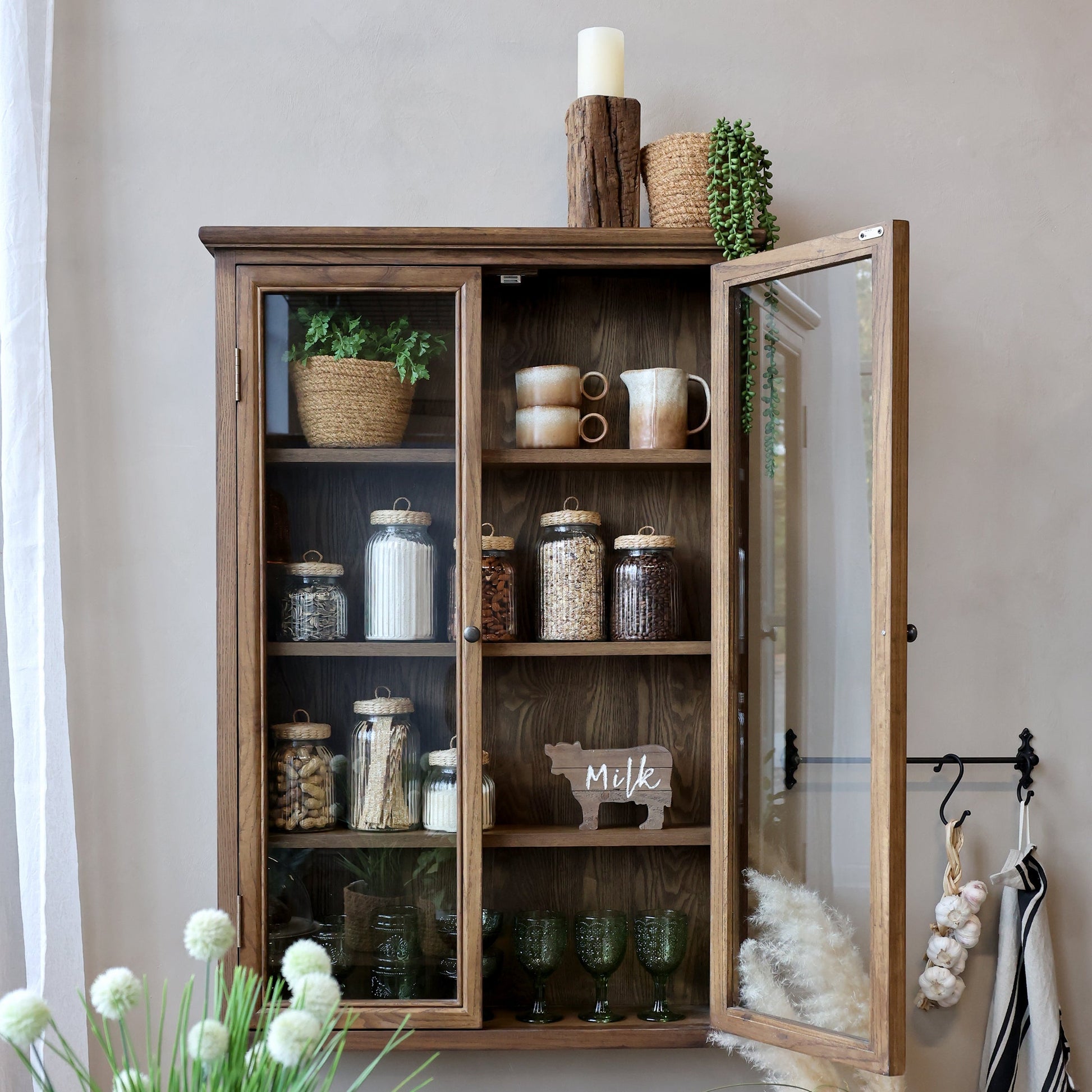 Kitchen dresser