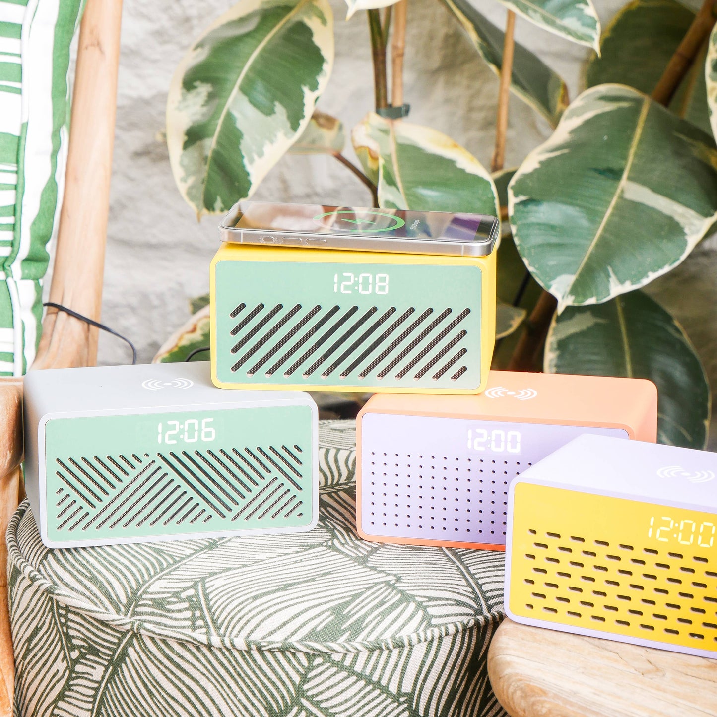 Rise Mix Wirless Charger & Bluetooth Speaker Alarm Clock