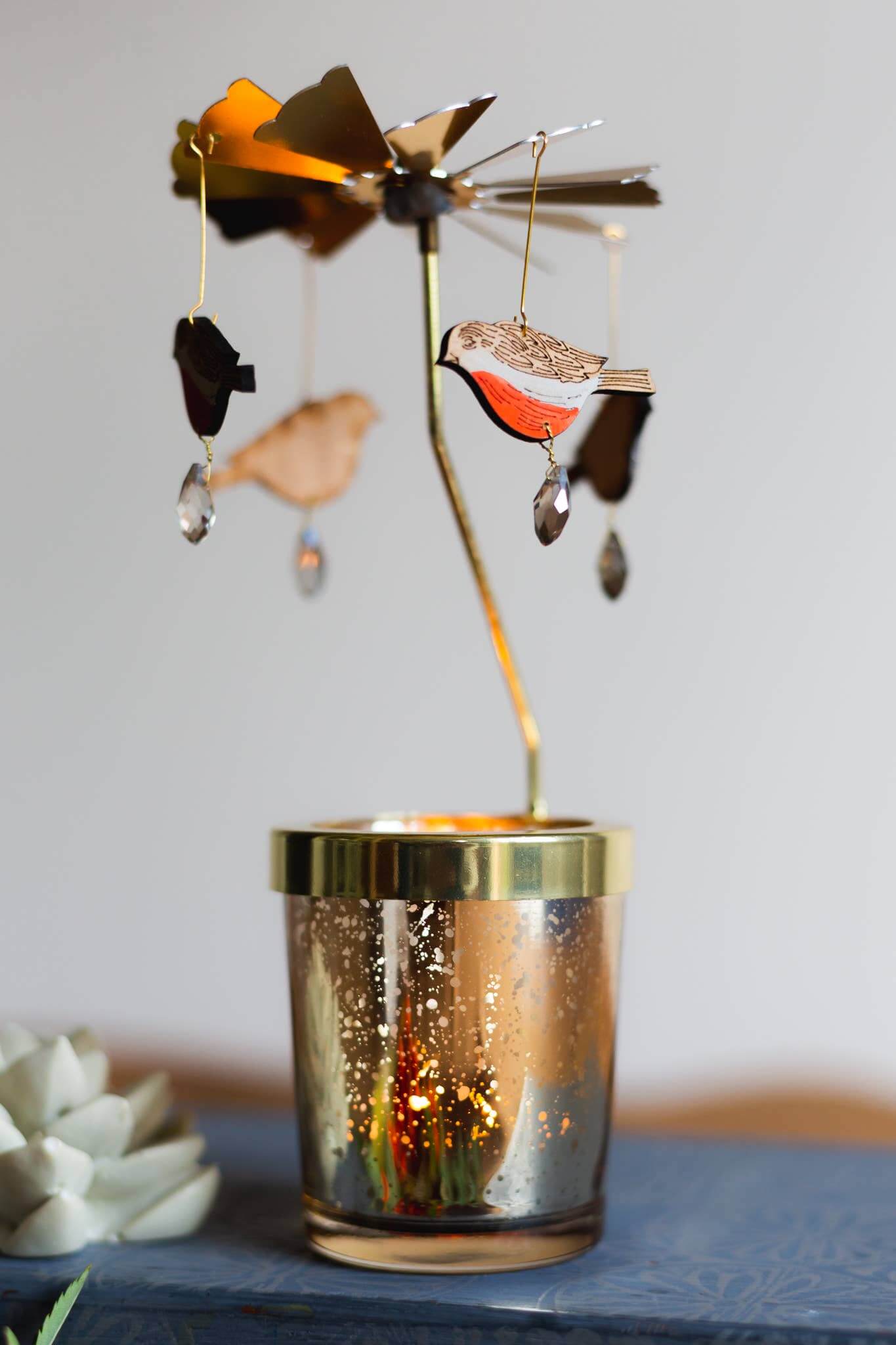 Candle Carousel: Robin